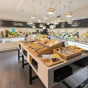 https://hampton-by-hilton-poznan-old-town.poznan-hotels.com